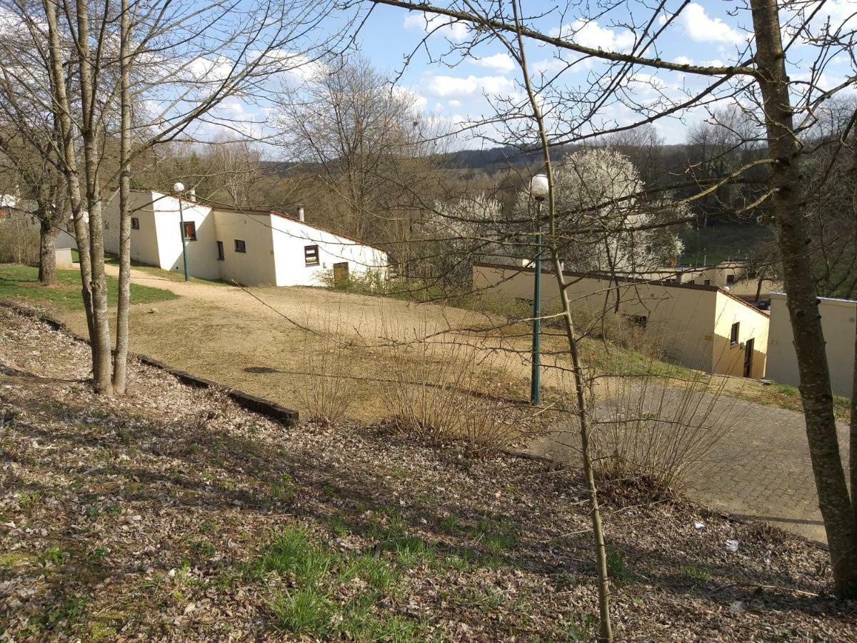 Bungalows Du Lac De Rabais Virton Exterior photo