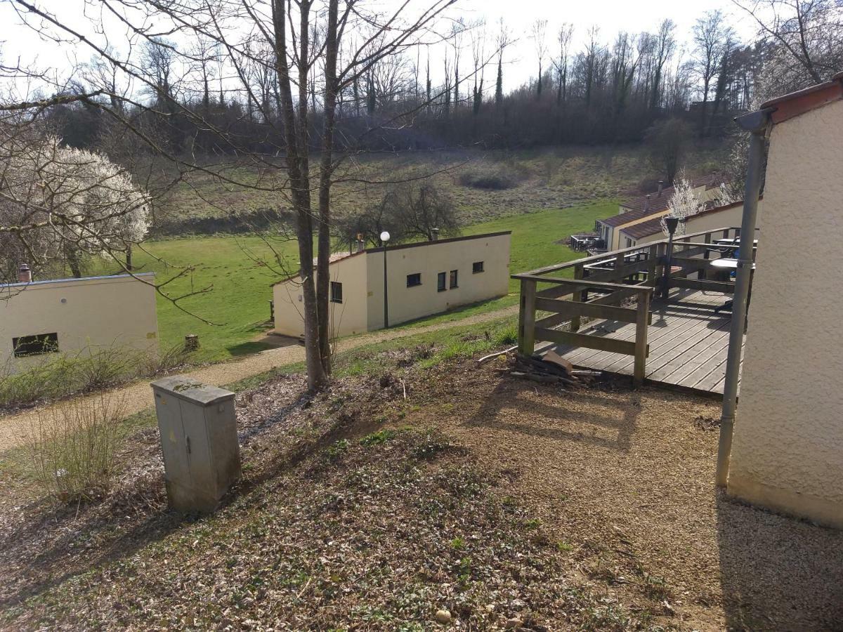 Bungalows Du Lac De Rabais Virton Exterior photo